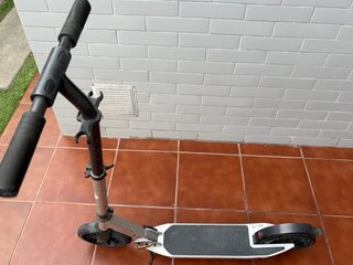 Patinete Oxelo Twon 5N Gris Adolescente