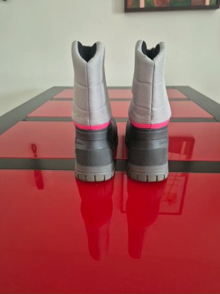 Botas de nieve Quechua grises y rosas