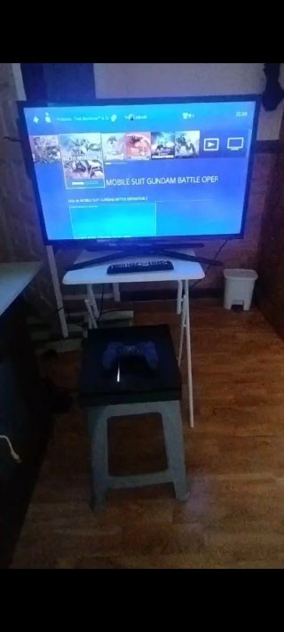 PS4 (PlayStation 4) + Smart TV 32