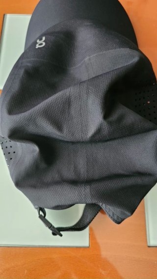 Gorra On Running Negra