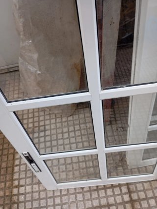 2 juegos Ventanas Blancas con 2 Marcos 117x119