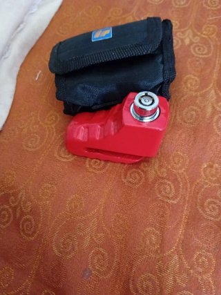 Lucchetto antifurto moto rosso e nero