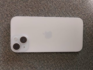 iPhone 15 Apple