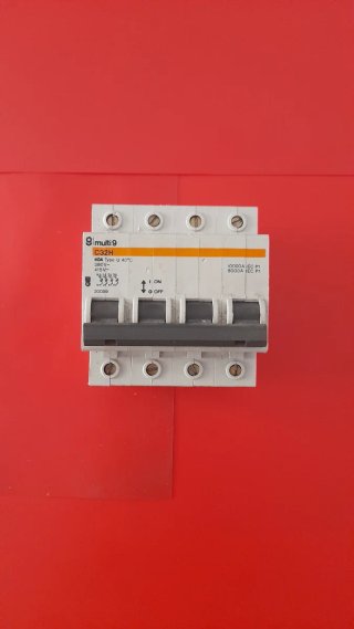 Magnetotermico C32H 40A 380V-415V