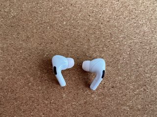 Airpods Pro 1ª Gen con funda