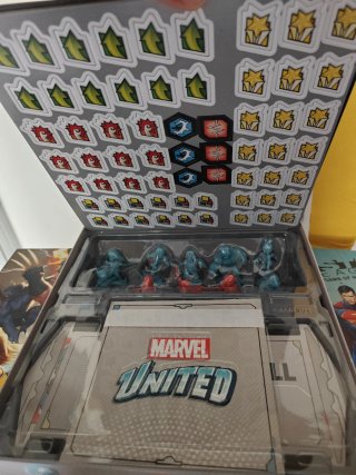 Lote Juegos: Marvel United, X-Men, Justice League