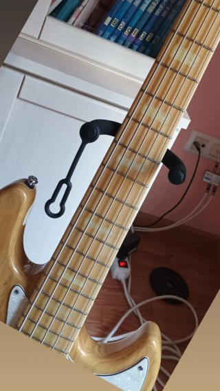 Bajo Eléctrico Marcus Miller V7 Swamp Ash-5 NT