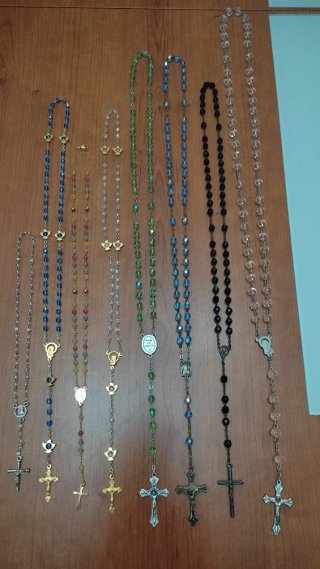 8 Rosarios