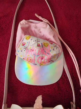 Pack Bolso Unicornio, Gorra y Estuche Hello Kitty