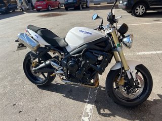 Triumph Street Triple 675 Blanca. 95cv.