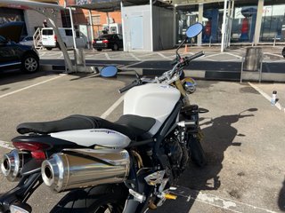 Triumph Street Triple 675 Blanca. 95cv.