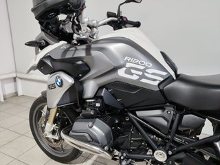 BMW R 1200 GS con 2 maletas