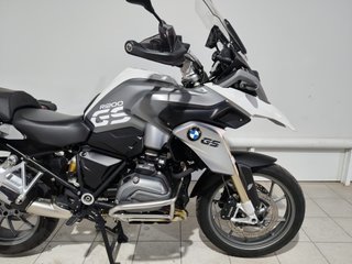 BMW R 1200 GS con 2 maletas