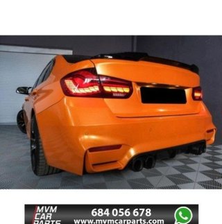 Piloti posteriori OLED dinamici look M4 per BMW S