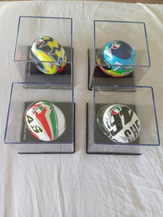 Lote 4 Caschi Rossi Scala 1/5