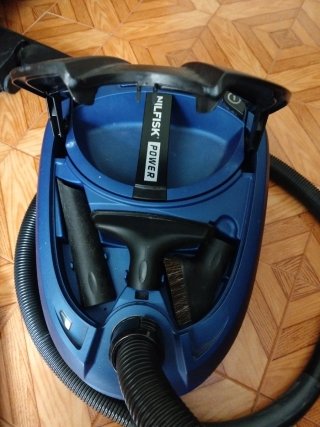 Aspiradora Nilfisk Power Azul