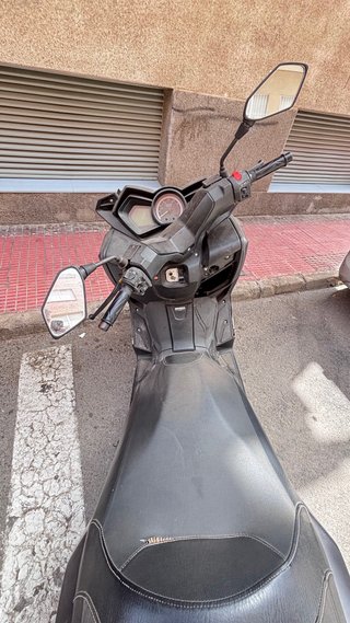 Wottan Storm Maxi Scooter Negra/Gris