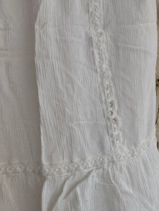 Camiseta tirantes blanca con encaje