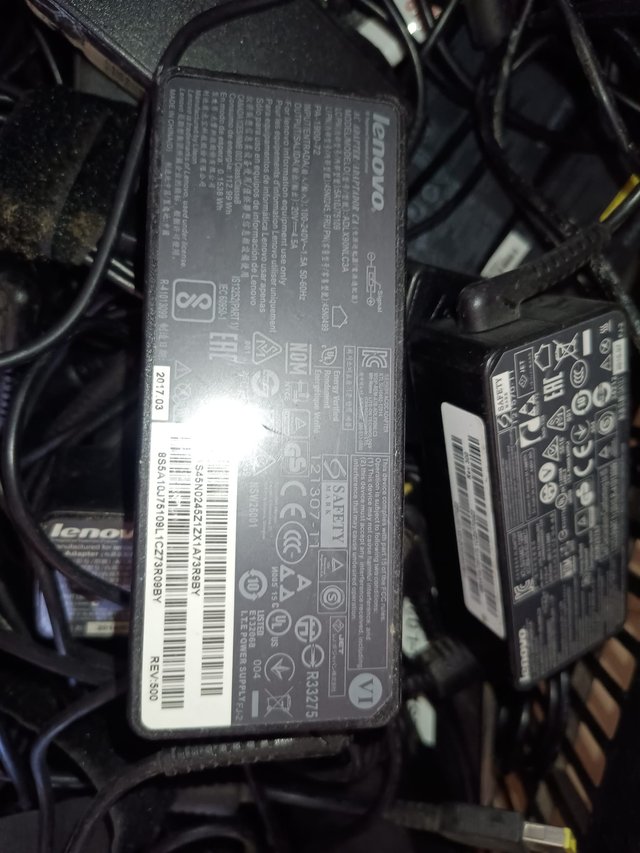 Cargadores Portátiles Lenovo. Sin cable.