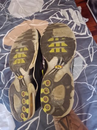 Zapatillas Nike TN Grises y Amarillas