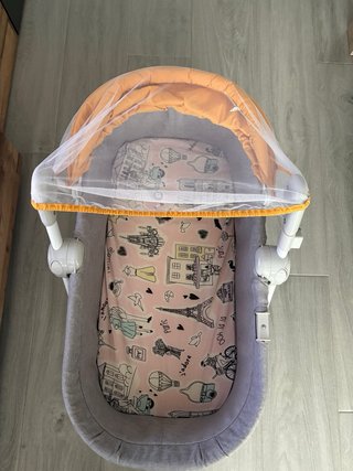 Capazo Kinderkraft gris con balancín