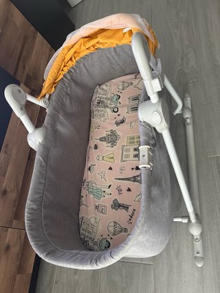 Capazo Kinderkraft gris con balancín