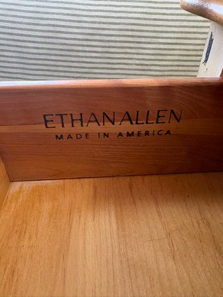 Juego de Cama y Mesilla Ethan Allen + Colchón