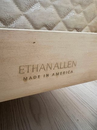 Juego de Cama y Mesilla Ethan Allen + Colchón