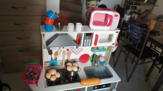 Cocina de juguete con accesorios