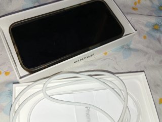 iPhone 16E original sin estrenar prácticamente