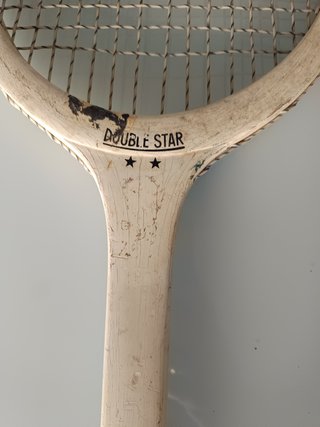 Raqueta de tenis antigua de madera Double Star Vin