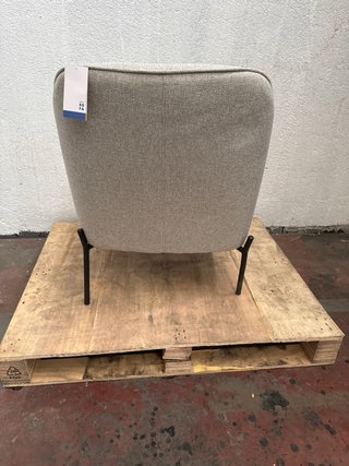 Butaca Beige y Negra PVP Tienda: 299€