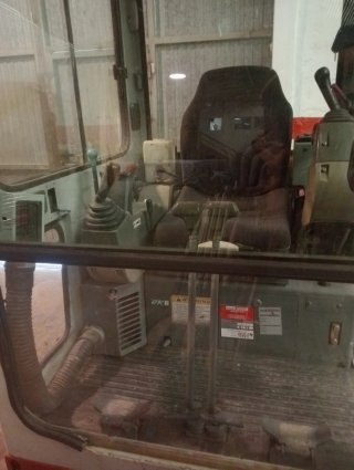 Retroexcavadora Takeuchi TB016 Cabina Cerrada