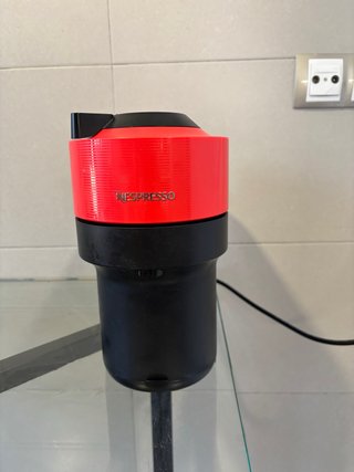 Cafetera Nespresso Vertuo Roja
