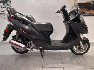 Kymco Grand Dink 125cc Maxi Scooter