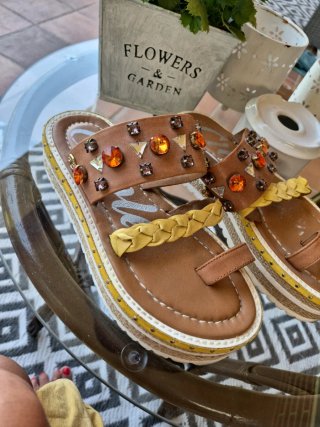 Sandalias Cuña Cuple Marrón y Amarillo t37