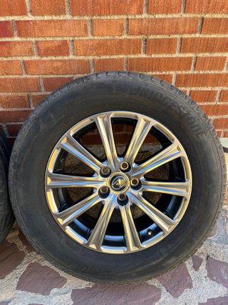 4 llantas originales Lexus NX 17” + neumáticos