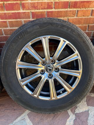 4 llantas originales Lexus NX 17” + neumáticos