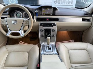 Volvo XC70 2012