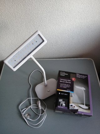 Lámpara LED de escritorio blanca