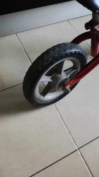 Bici equilibrio Chicco Red Bullet
