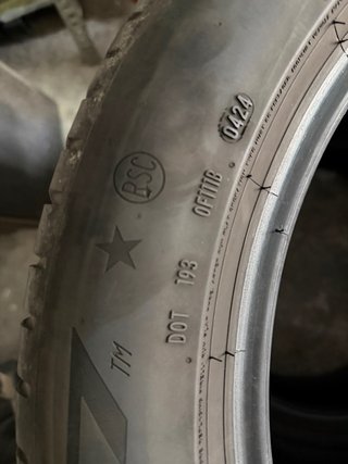 3 Neumáticos Pirelli Cinturato P7 245/50R19 105W
