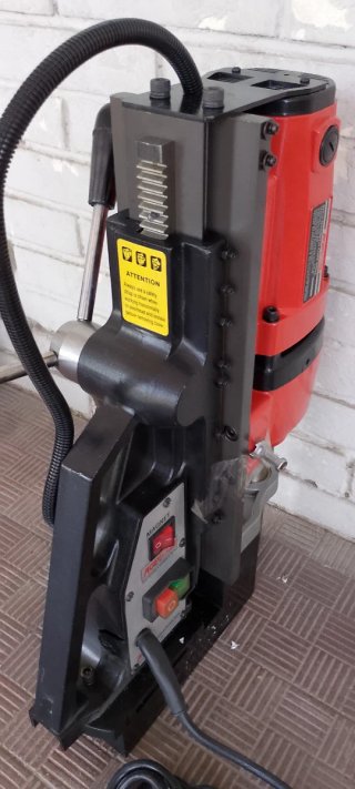 Taladro magnético AGP nuevo