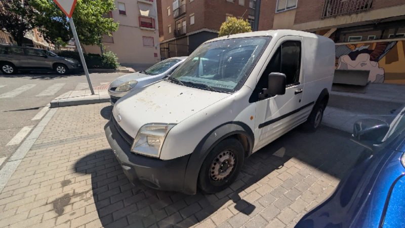 Ford Tourneo Connect 2004 - foto 1