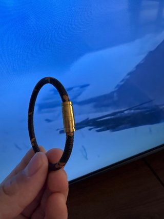 Pulsera Louis Vuitton cierre magnético