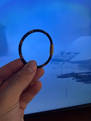 Pulsera Louis Vuitton cierre magnético