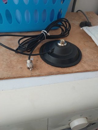 Base magnética para antena 27 MHz