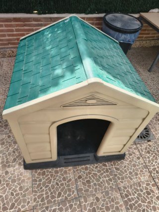 Caseta para perro de plástico
