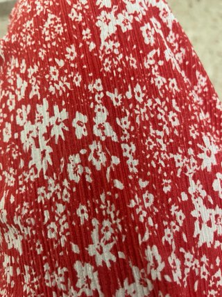 Vestido coral con estampado floral