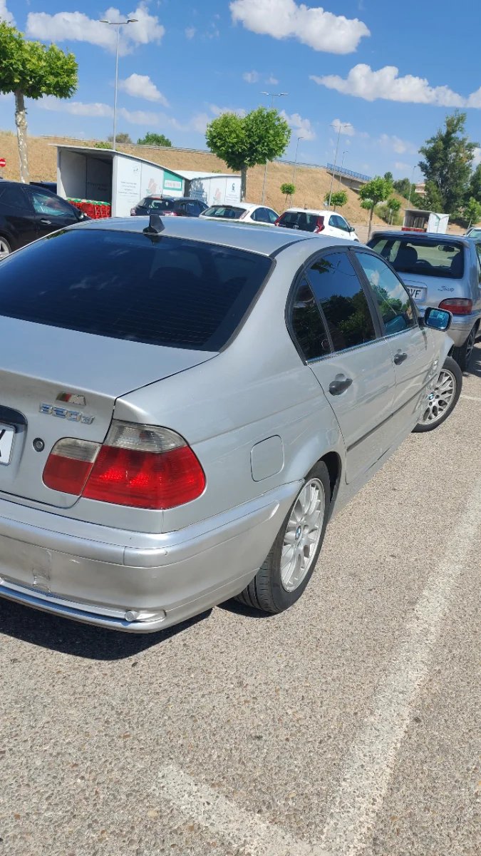 BMW Serie 3 2000 - foto 1